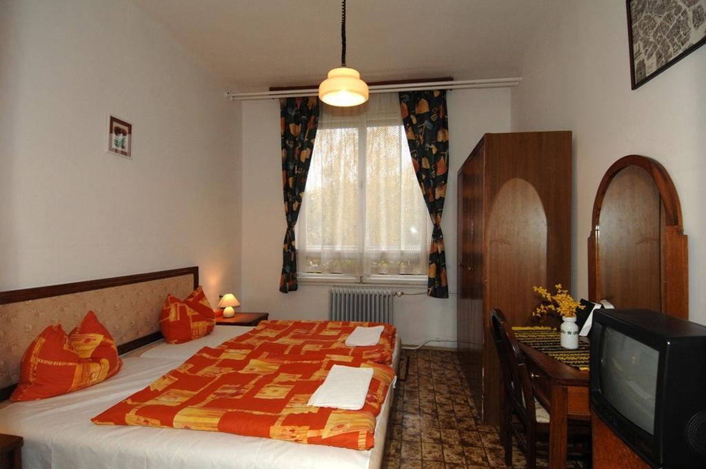 Park Hotel Taltos Felsőtárkány Quarto foto